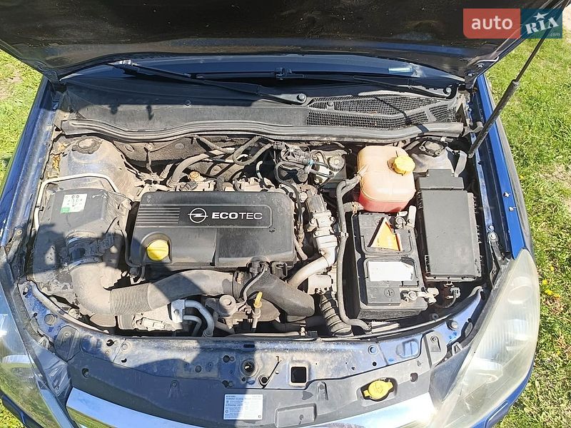 Универсал Opel Astra 2008 в Глухове