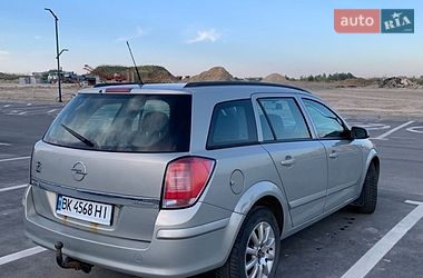 Универсал Opel Astra 2004 в Ровно