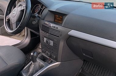 Универсал Opel Astra 2004 в Ровно