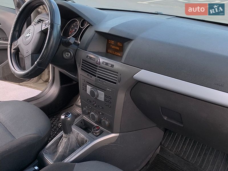 Универсал Opel Astra 2004 в Ровно