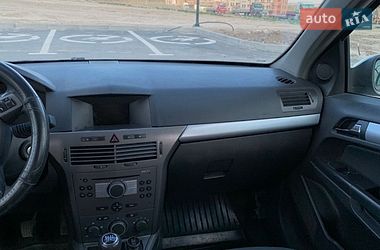 Универсал Opel Astra 2004 в Ровно