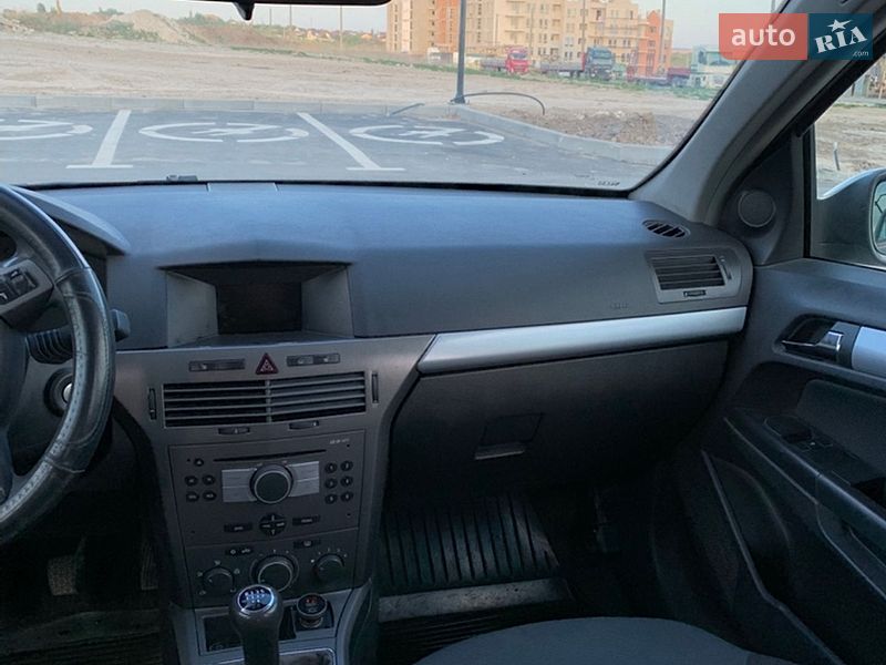 Универсал Opel Astra 2004 в Ровно
