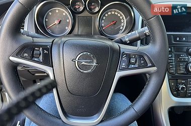 Универсал Opel Astra 2011 в Дрогобыче