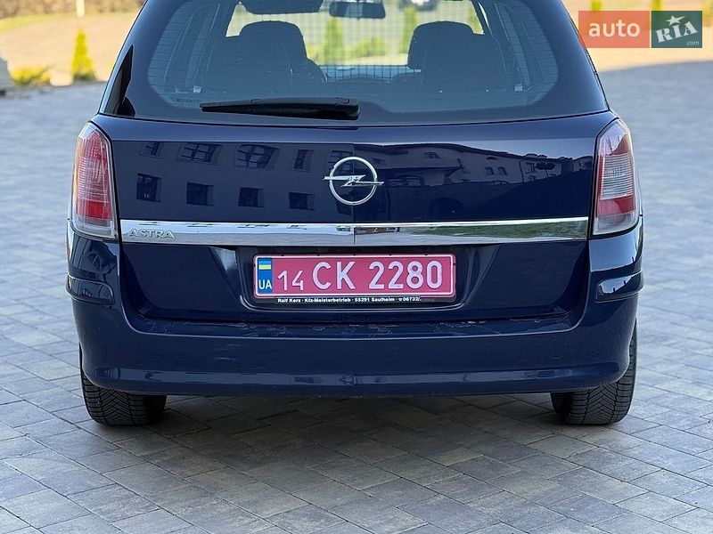 Универсал Opel Astra 2006 в Долине