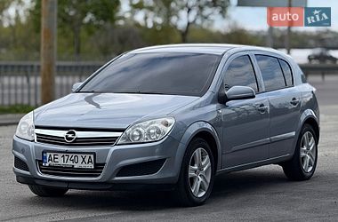 Хэтчбек Opel Astra 2008 в Днепре
