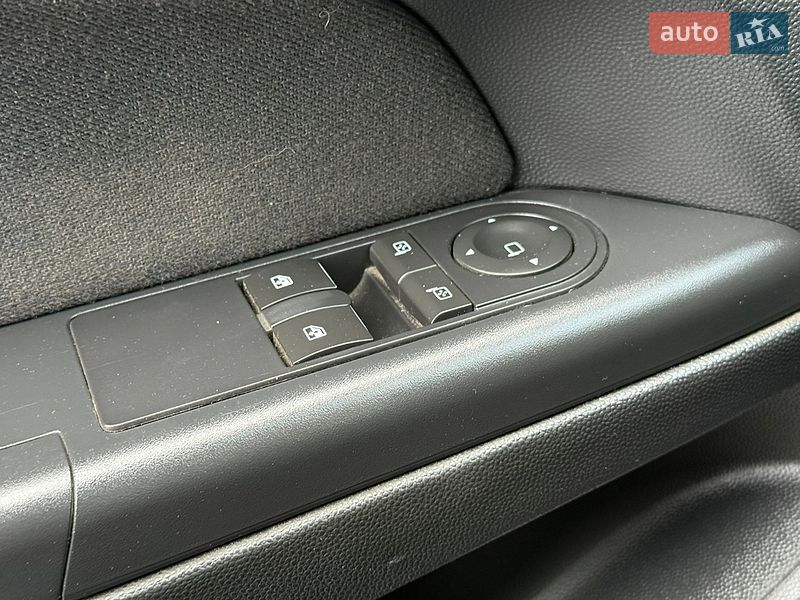 Хэтчбек Opel Astra 2008 в Днепре