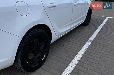Универсал Opel Astra 2012 в Дрогобыче