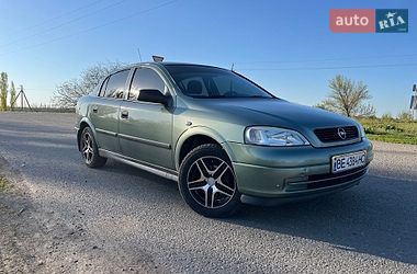 Седан Opel Astra 2007 в Новом Буге