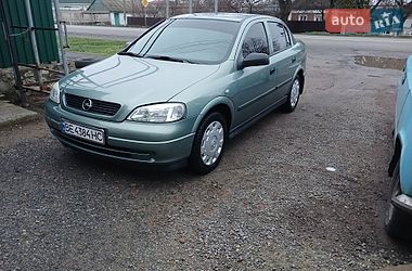 Седан Opel Astra 2007 в Новом Буге