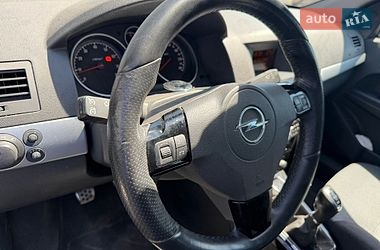 Универсал Opel Astra 2010 в Киеве