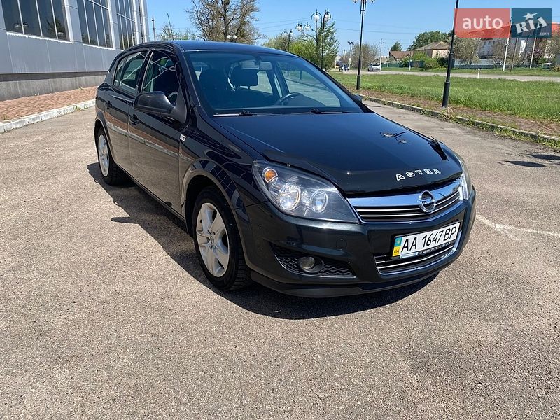 Хэтчбек Opel Astra 2012 в Белой Церкви