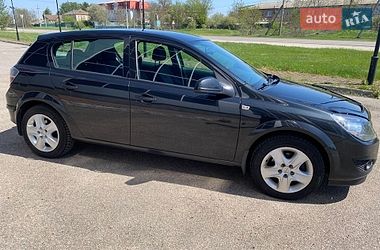 Хэтчбек Opel Astra 2012 в Белой Церкви