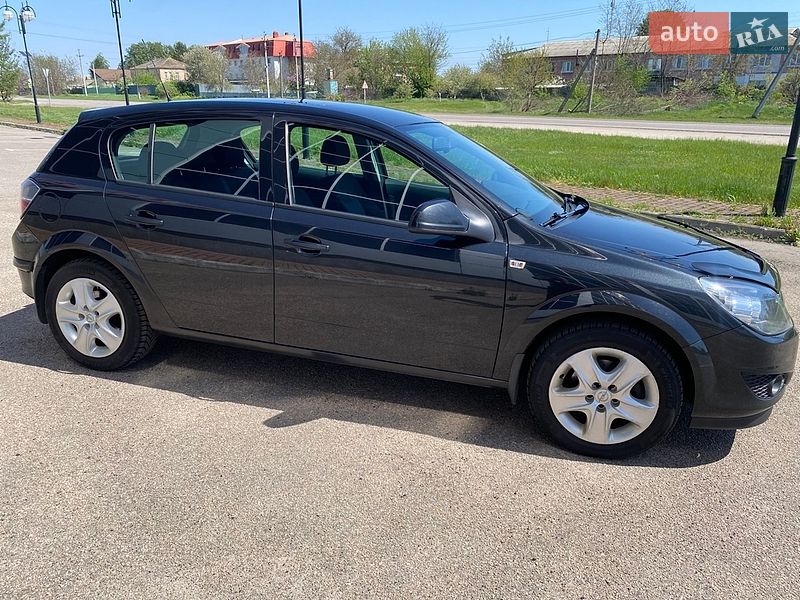 Хэтчбек Opel Astra 2012 в Белой Церкви