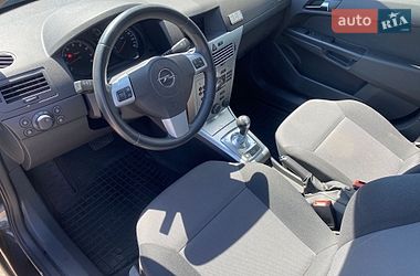 Хэтчбек Opel Astra 2012 в Белой Церкви