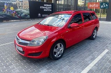 Універсал Opel Astra 2009 в Полтаві