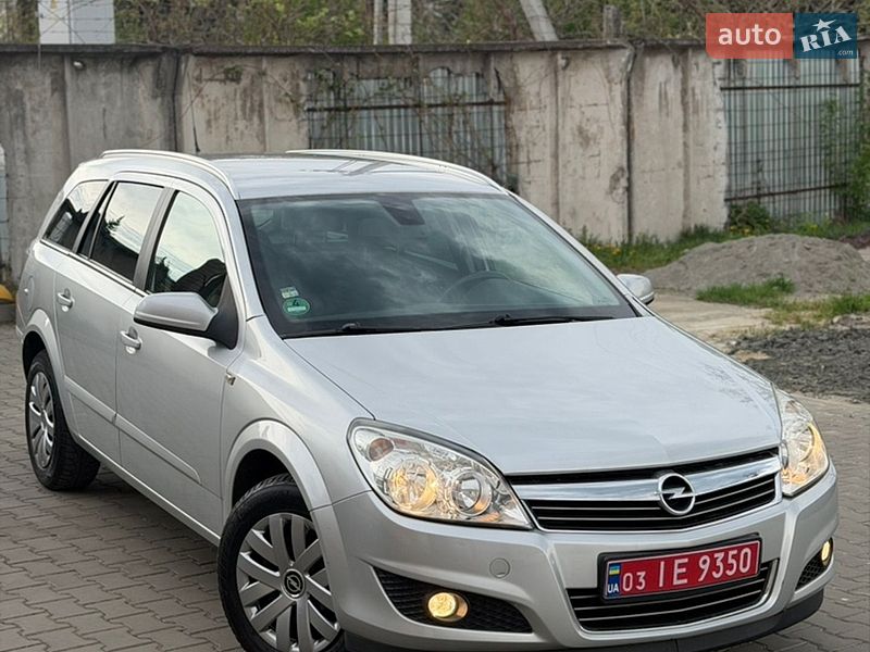 Универсал Opel Astra 2008 в Луцке