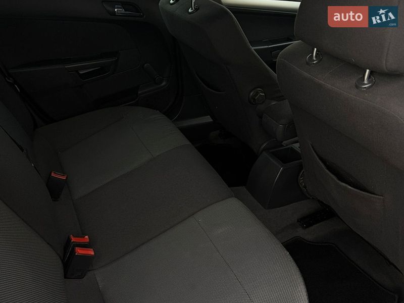 Универсал Opel Astra 2008 в Луцке