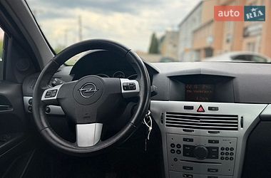 Универсал Opel Astra 2008 в Луцке