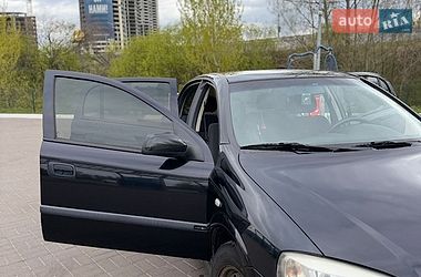Седан Opel Astra 2003 в Киеве