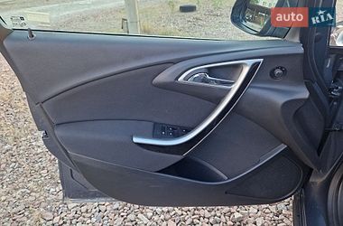 Универсал Opel Astra 2013 в Киеве