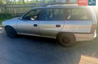 Универсал Opel Astra 1997 в Лугинах