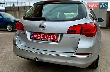 Универсал Opel Astra 2012 в Ровно