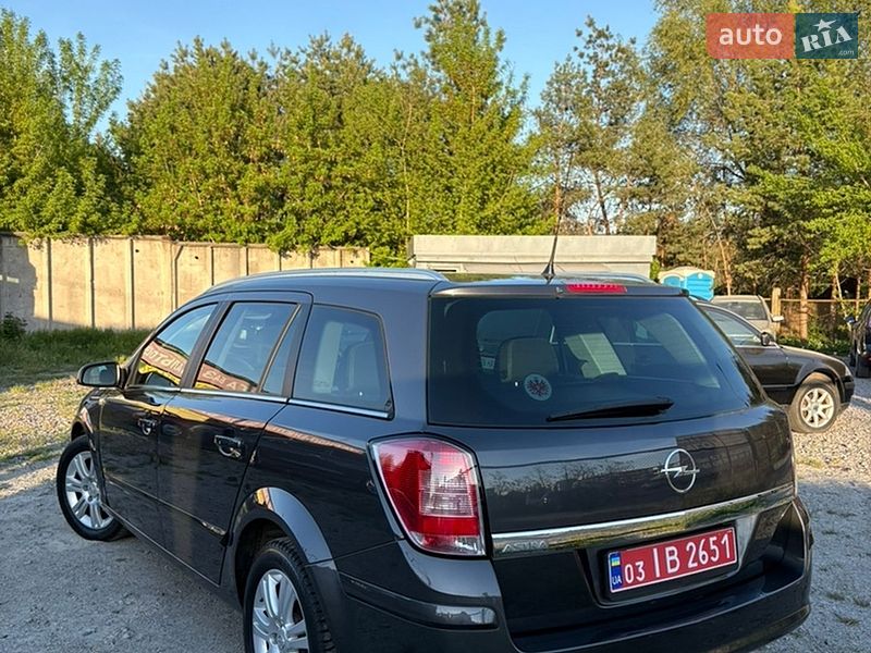 Универсал Opel Astra 2009 в Белой Церкви