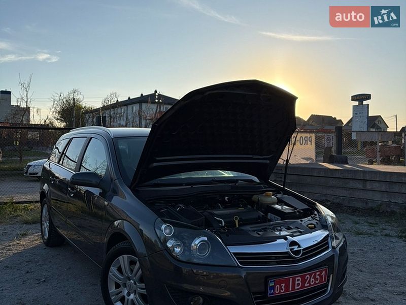 Универсал Opel Astra 2009 в Белой Церкви