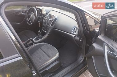 Универсал Opel Astra 2014 в Киеве