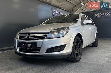 Универсал Opel Astra 2012 в Киеве
