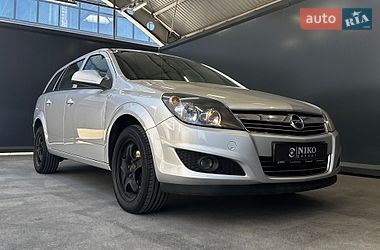 Универсал Opel Astra 2012 в Киеве