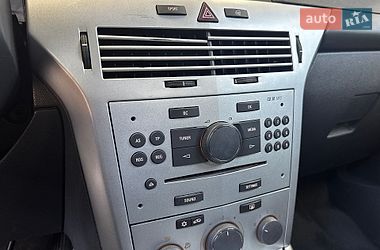 Универсал Opel Astra 2012 в Киеве