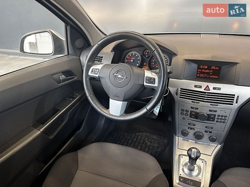 Универсал Opel Astra 2012 в Киеве