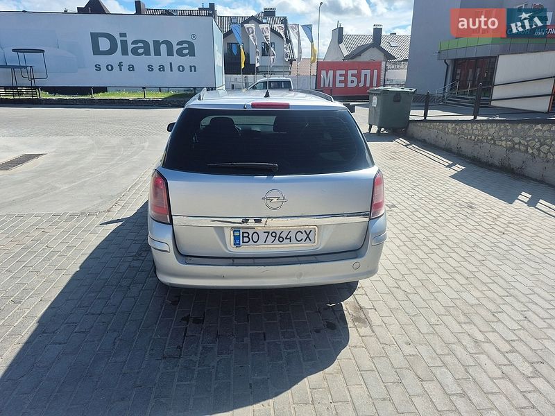 Універсал Opel Astra 2006 в Тернополі