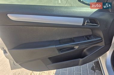 Універсал Opel Astra 2006 в Тернополі