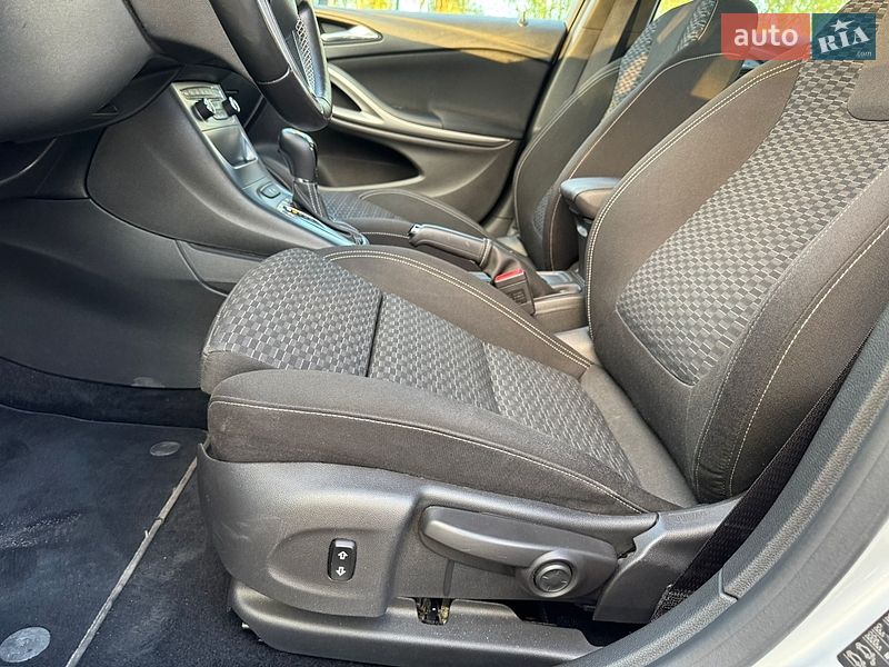 Универсал Opel Astra 2018 в Хмельницком