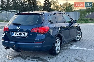 Универсал Opel Astra 2012 в Турке