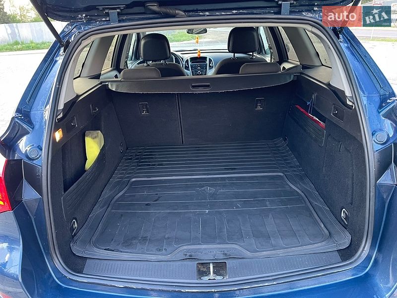 Универсал Opel Astra 2012 в Турке