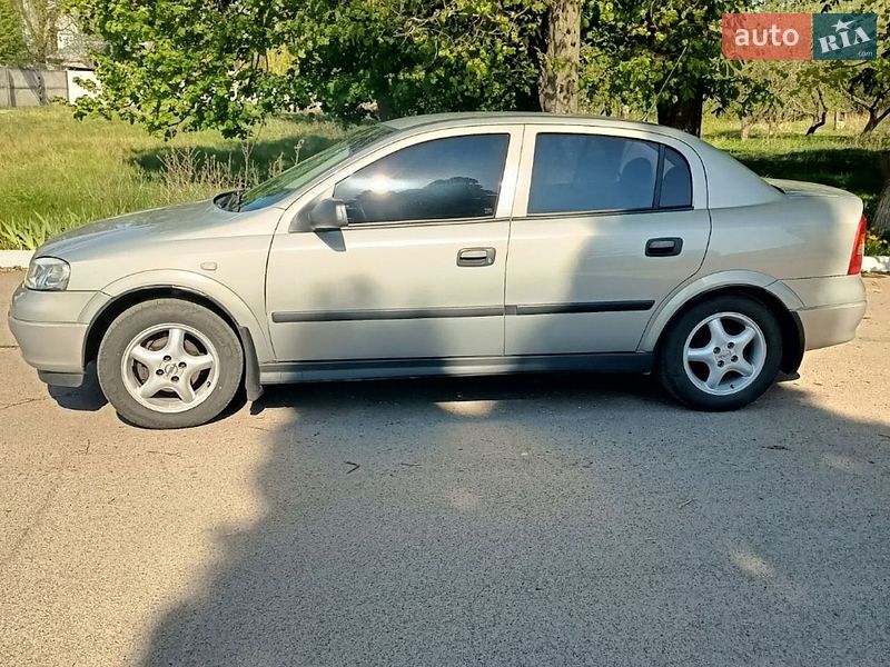 Opel Astra 2008