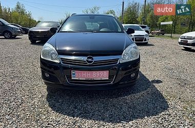 Универсал Opel Astra 2010 в Полтаве