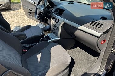 Универсал Opel Astra 2010 в Полтаве