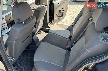 Универсал Opel Astra 2010 в Полтаве