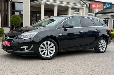 Универсал Opel Astra 2014 в Стрые