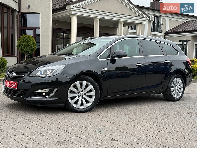Универсал Opel Astra 2014 в Стрые