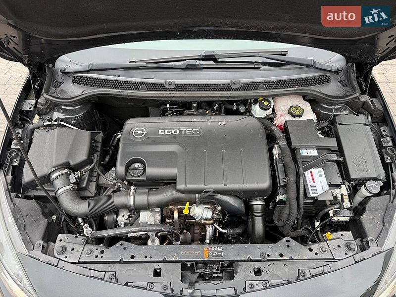 Универсал Opel Astra 2014 в Стрые