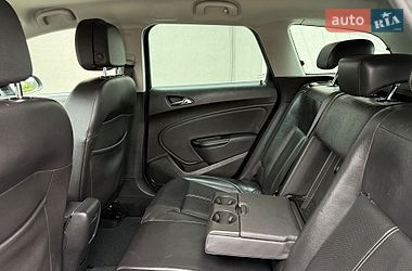 Универсал Opel Astra 2014 в Стрые
