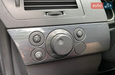 Универсал Opel Astra 2004 в Остроге