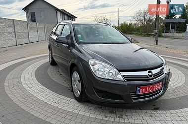 Универсал Opel Astra 2010 в Белой Церкви