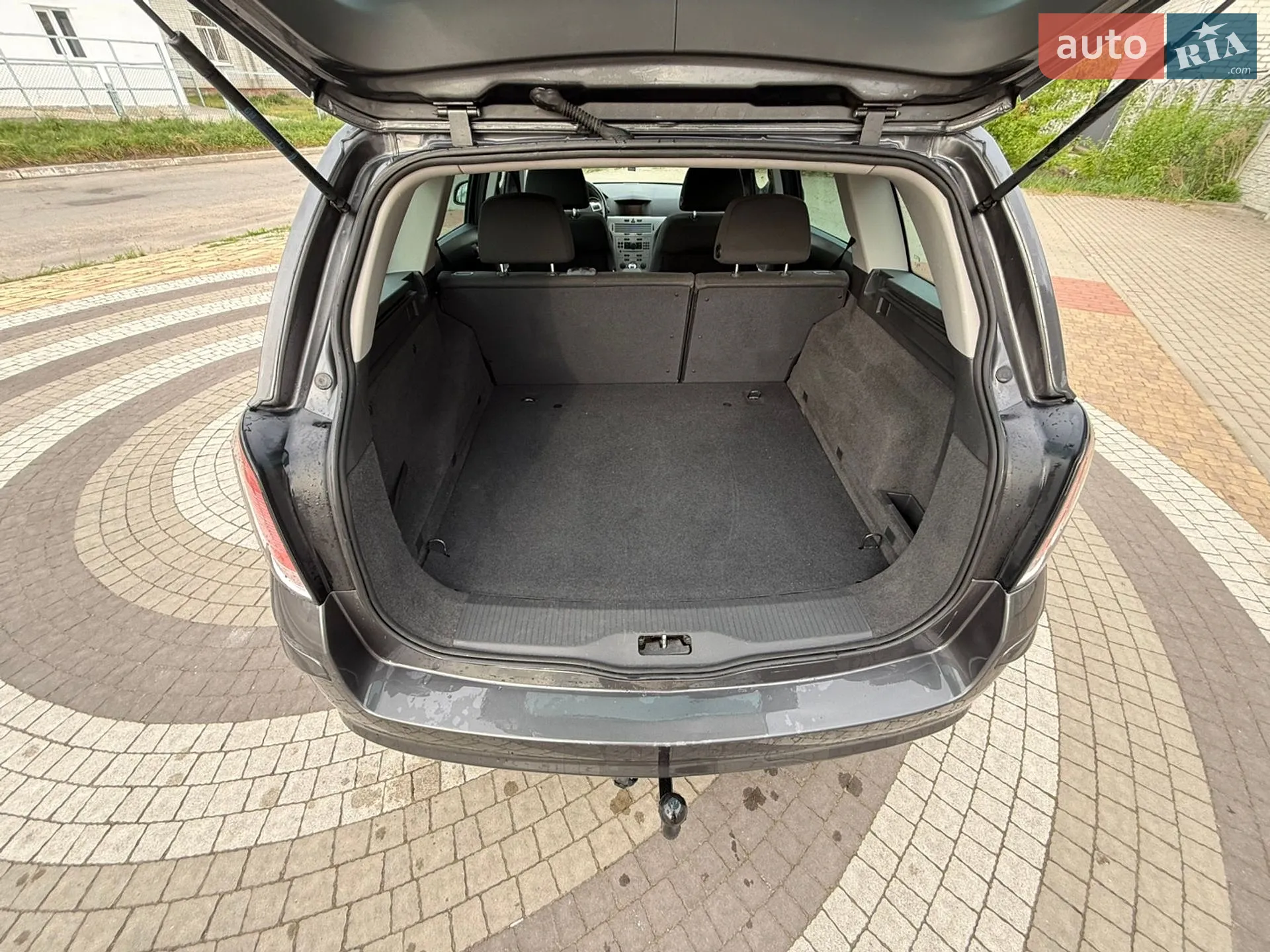 2010 Opel Astra - мініатюра 16
