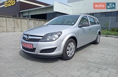 Универсал Opel Astra 2010 в Черкассах